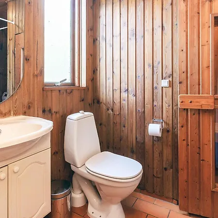 8 Person In Vaeggerlose-by Traum *