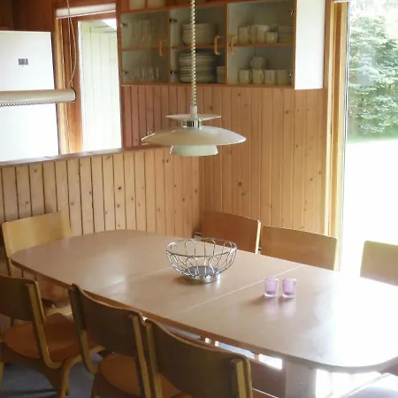 Four-bedroom In Væggerløse 19 *