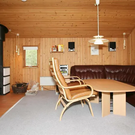 Feriehus Four-bedroom In Væggerløse 19 *