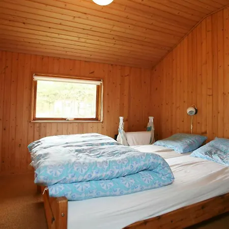 Four-bedroom In Væggerløse 19 Bøtø By